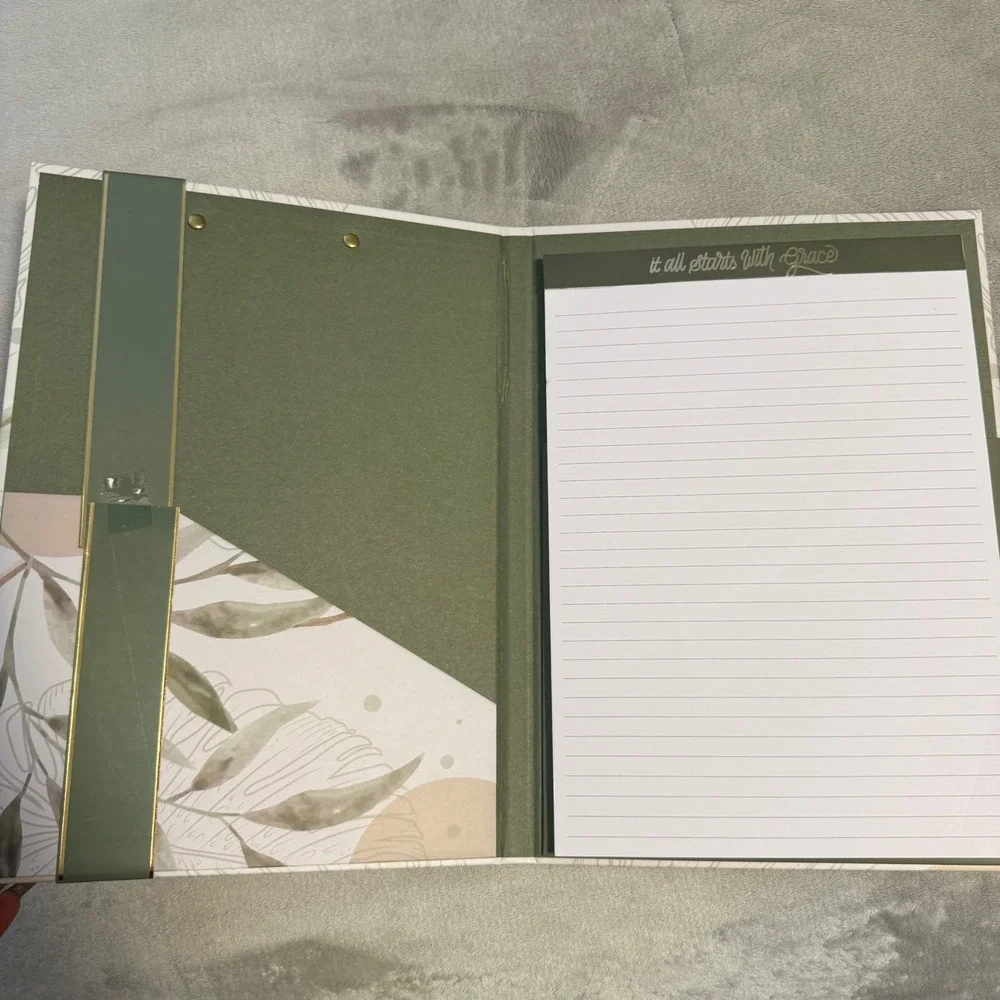 Paper Studio Clipboard Folio Notepad Pen Set‎ Floral 